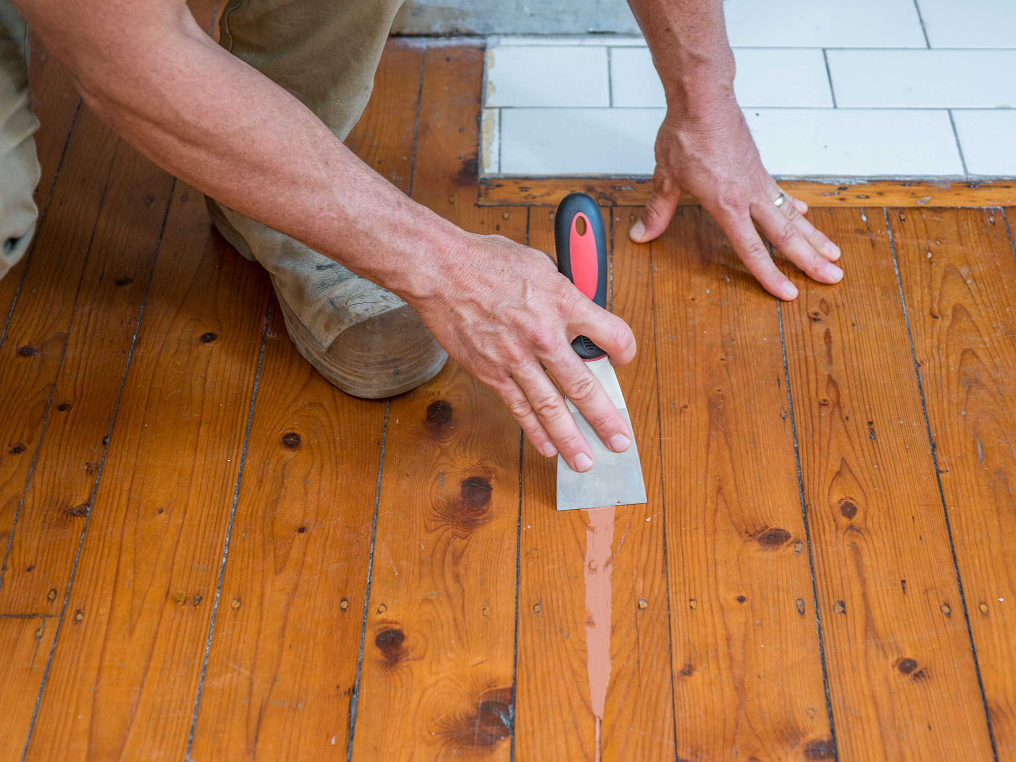 Hacks Of Fixing The Unwanted Gaps In Your Timber Flooring
